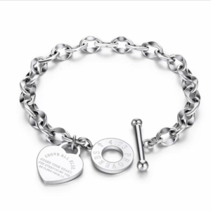 สร้อยข้อมือผู้หญิงลายหัวใจ