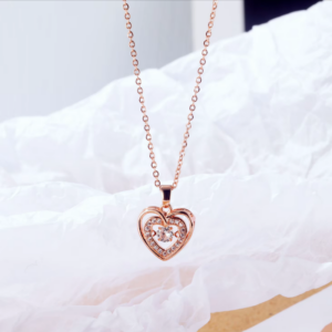 สร้อยคอดีไซน์เรียบหรู